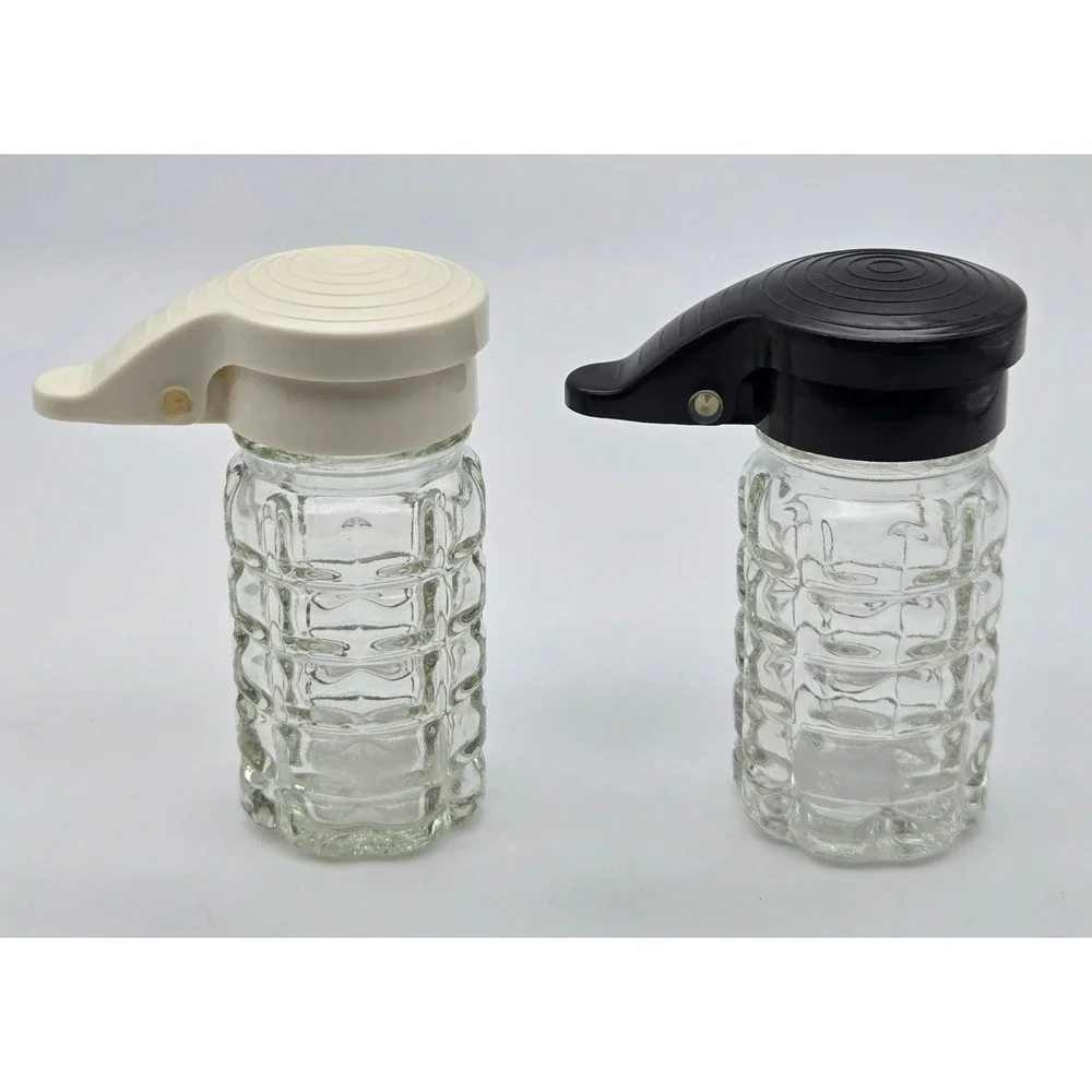TableCraft Salt Pepper Shakers‎ Glass 1.5 oz Moisture Proof Waffle Hinged Lids